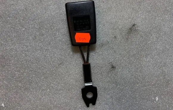 Mercedes-Benz A W168 Front seatbelt buckle 1688602669 A1688602669