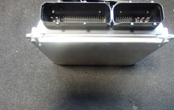 Audi A4 S4 B6 8E 8H Engine control unit/module 8E0909557S