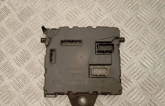 Renault Master III Comfort/convenience module 284B10516R