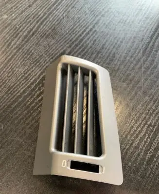 BMW 7 E65 E66 Rear air vent grill 6913339