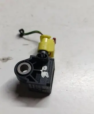 Audi Q2 - Airbag deployment crash/impact sensor 5Q0959651B