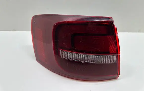 Volkswagen Jetta VI Rear/tail lights 5C6945095