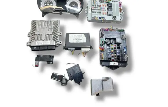 Jaguar XF X250 Engine ECU kit and lock set 5WS40535I 8X2Q12A650KAG 8X2T14B476AF