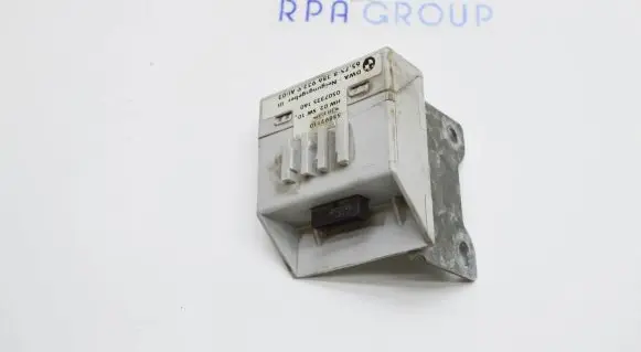 BMW 5 E39 Yaw turn rate sensor 8386932 55892110 13625592