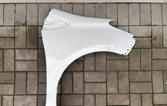 Toyota Yaris Fender 196058381
