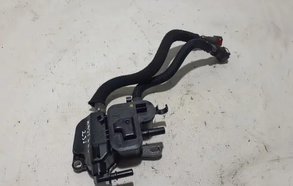 Renault Master III Other engine bay part 164467023R