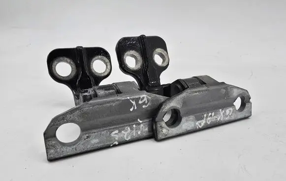 Rear door hinge set
