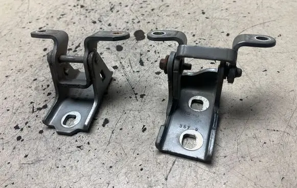 Opel Insignia A Front door hinge set A046574
