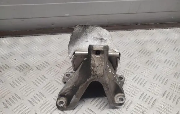 Audi A4 S4 B8 8K Engine mounting bracket 8K0199307AS