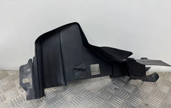 Dodge Durango III Intercooler air guide/duct channel T94682B 60586
