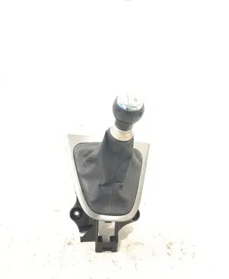 Toyota Auris 150 Gear shifter/selector 112102102