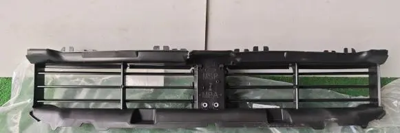 BMW 3 G20 G21 Radiator trim 5A22C65-02
