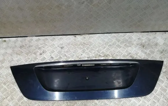 Mercedes-Benz E AMG W211 Tailgate trim 2117500037 S03877