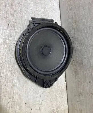 Opel Crossland X Front door speaker 39144982