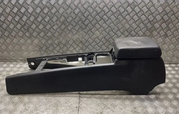 Volkswagen Touareg I Armrest 7L6863762D