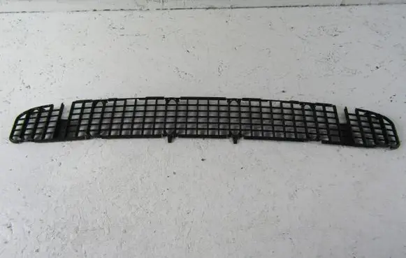 BMW 3 E46 Bonnet/hood grill 8220766