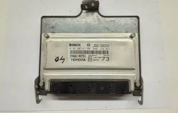 Toyota Corolla Verso AR10 Engine control unit/module 8966102731 1039S01676 0261207411