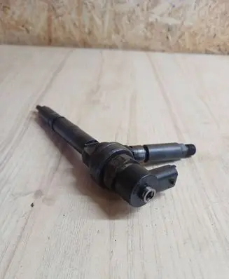 Fuel injector