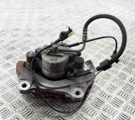 Front brake caliper