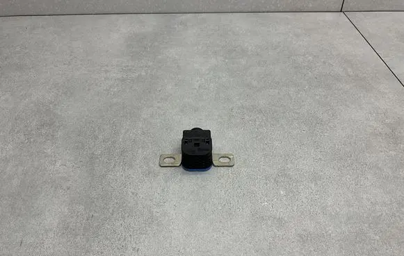 Audi Q3 8U Battery relay fuse 4G0915519
