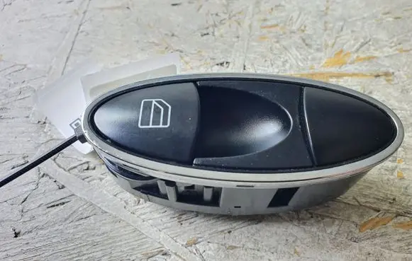 Mercedes-Benz CLS C219 Electric window control switch A2118219958