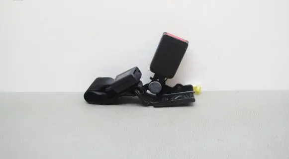 Rear seatbelt buckle