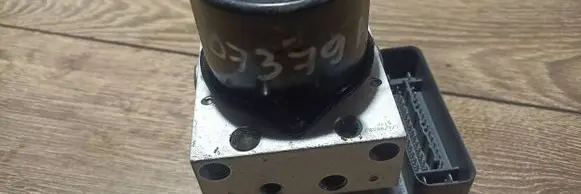 Volkswagen Golf V ABS Pump 1K0614517 10096003623