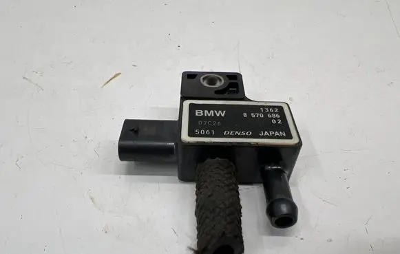 BMW 3 G20 G21 Exhaust gas pressure sensor 8570686