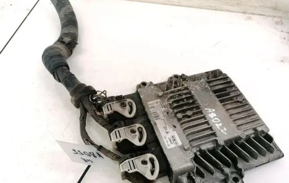 Volvo S40 Engine control unit/module 30729065A 5WS40092I-T