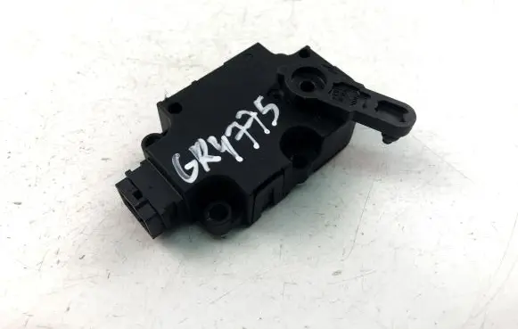 Audi A6 C7 Intake manifold valve actuator/motor CZ1139300856