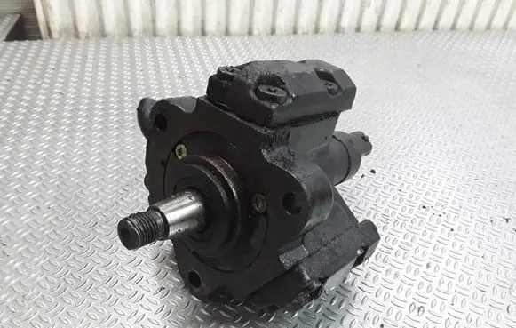 Alfa Romeo 156 Fuel injection high pressure pump 0445010006