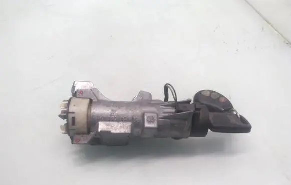 Audi A4 S4 B5 8D Ignition lock D0905851E