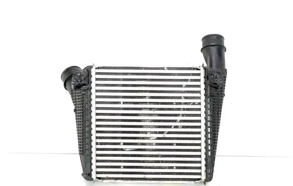 Porsche Panamera (976) Coolant radiator 976145804A