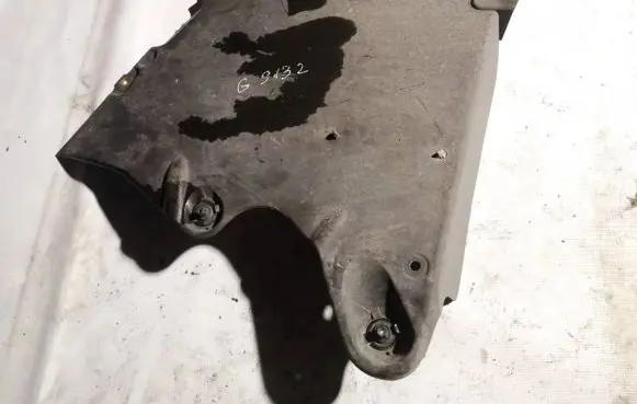 Volkswagen Jetta V Engine splash shield/under tray 5c6825215a 5c6825205a