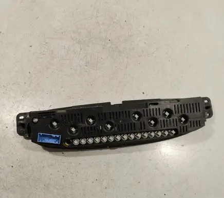 Citroen Xsara Picasso Speedometer (instrument cluster) 9651667380