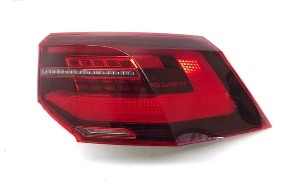Volkswagen Golf VIII Rear/tail lights 5H0945208A 81990201