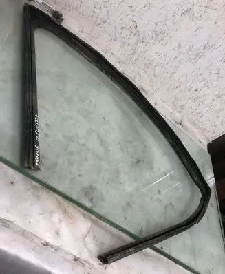 Hyundai Tucson IV NX4 Rubber seal front door window/glass 