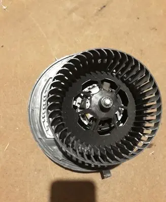Volkswagen PASSAT B8 Heater fan/blower 3Q0907521A