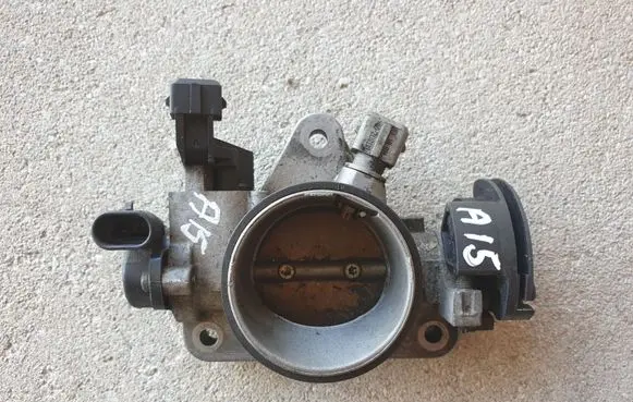 Citroen Xsara Picasso Throttle valve AJ001037 6305M