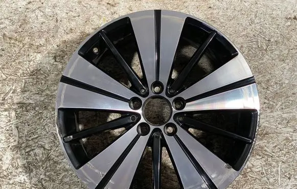 R18 alloy rim