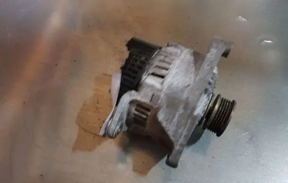 Audi 100 S4 C4 Generator/alternator 