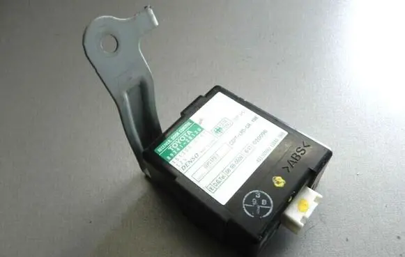Toyota Previa (XR30, XR40) II Door central lock control unit/module 8974128130