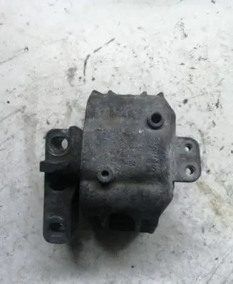 Volkswagen Golf IV Engine mount bracket HL315M10