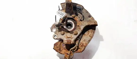 Toyota Avensis T270 Front wheel hub 