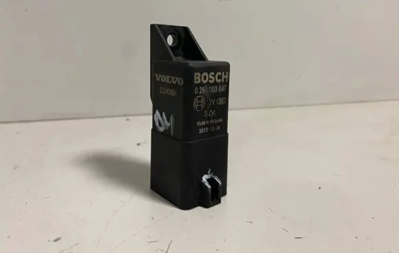 Volvo S80 Glow plug pre-heat relay 31342686 20121224 0281003047