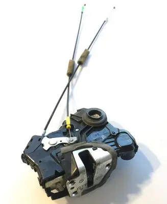Toyota Corolla E140 E150 Front door lock 71123159 2F71123159