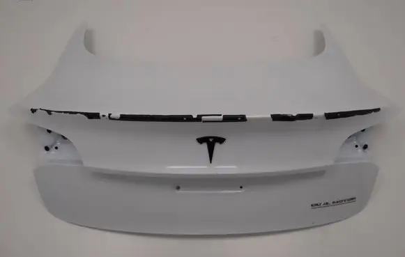 Tesla Model 3 Tailgate/trunk/boot lid