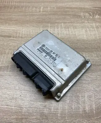 Audi A4 S4 B5 8D Engine control unit/module ECU 4D0907551F 0261204687
