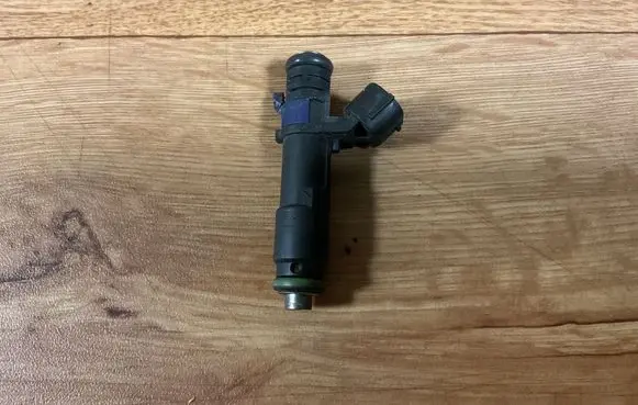 Fuel injector