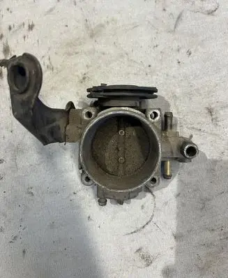 Mitsubishi Pajero Throttle valve